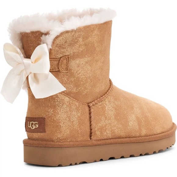 UGG Shoes - New Ugg Bailey Bow Glimmer Short Boots